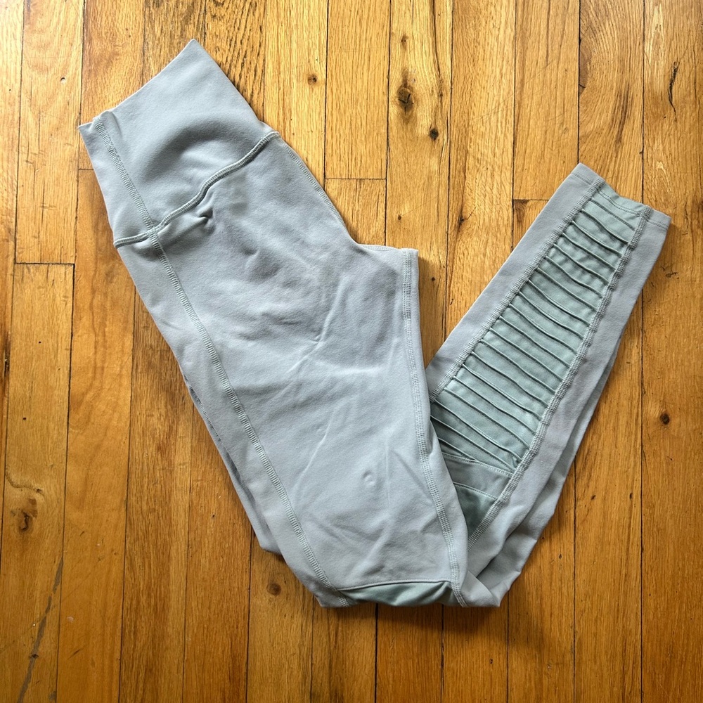 ALO Light Green/Sage Leggings with Ribbed Detail